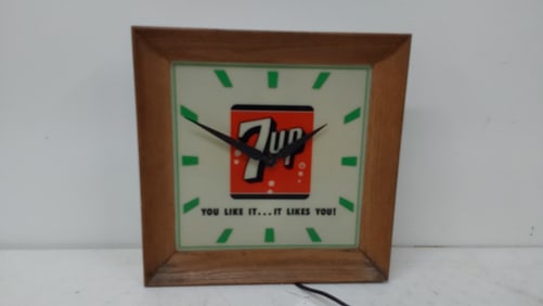 7UP light up clock