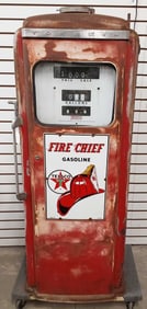 Tokhein gas pump with original Fire Chief plates