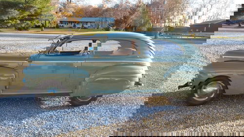 1941 Ford Deluxe 2-door coupe