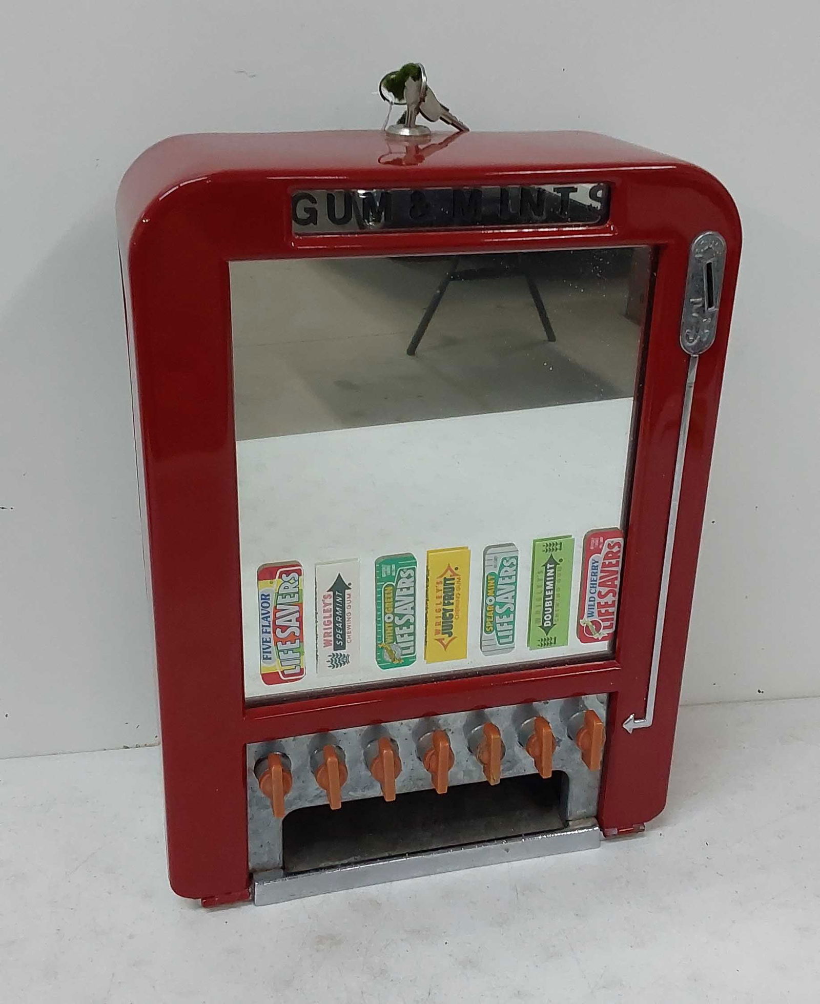 5 cent gum and mints dispenser with keys (1 of 2)