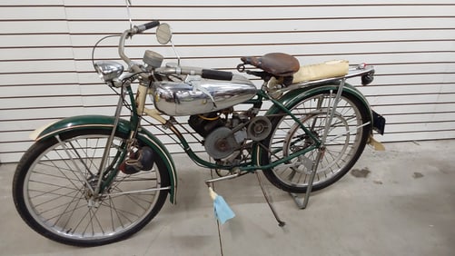 ca1950 Whizzer motorized bike