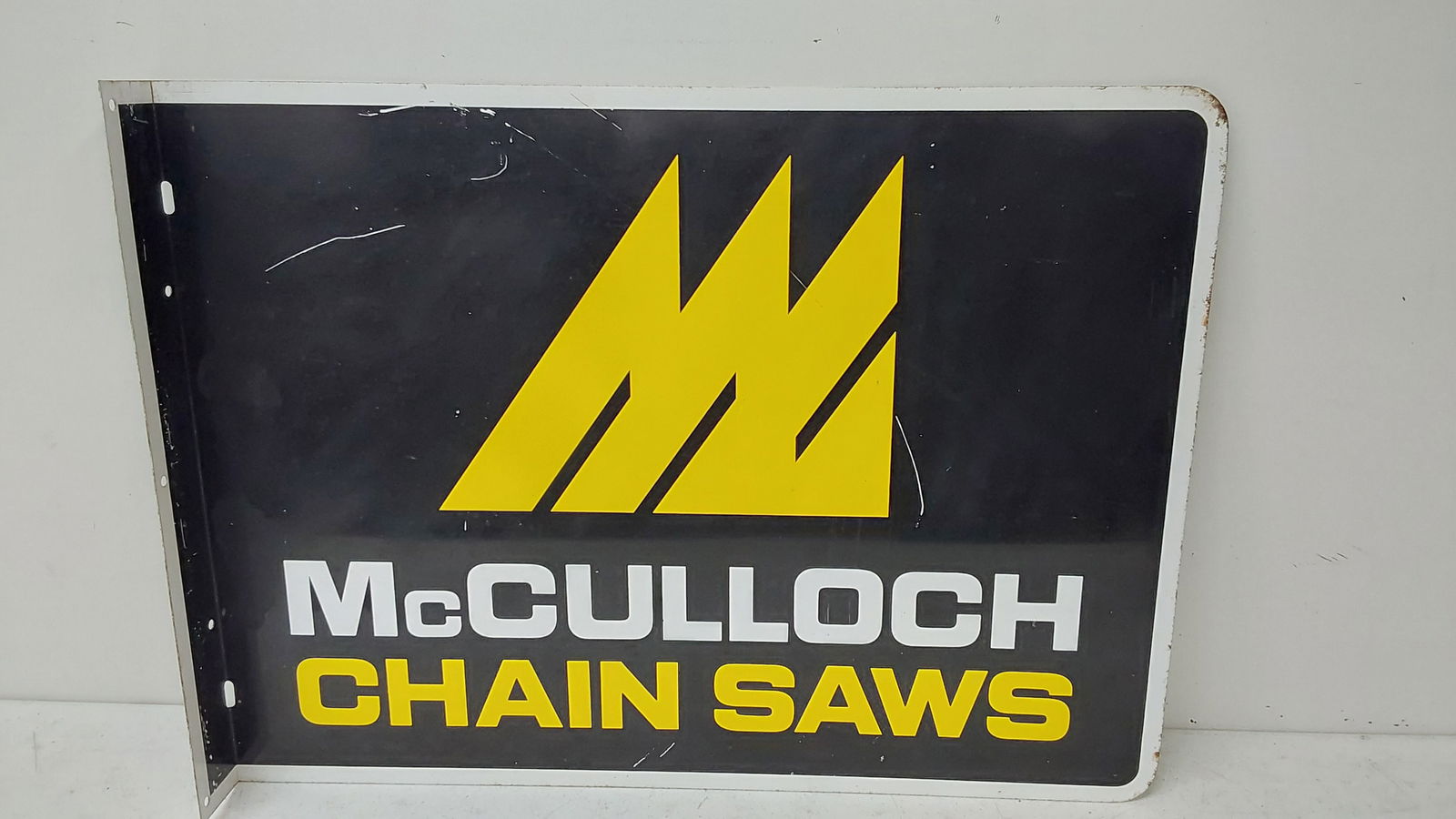 McCulloch Chain Saws DST flange sign (1 of 2)