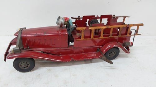 Geraird wind up fire truck