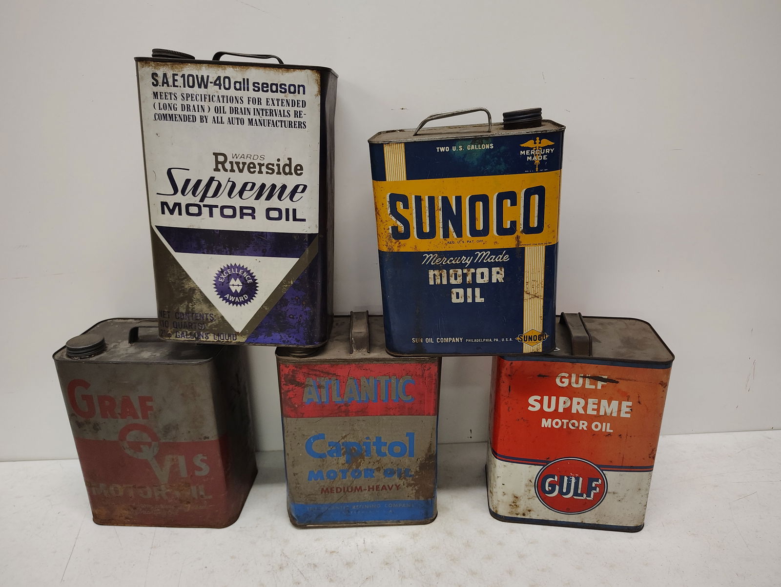 oil cans: Graf-Vis, Atlantic, Gulf, Sunoco and Supreme conditions vary
