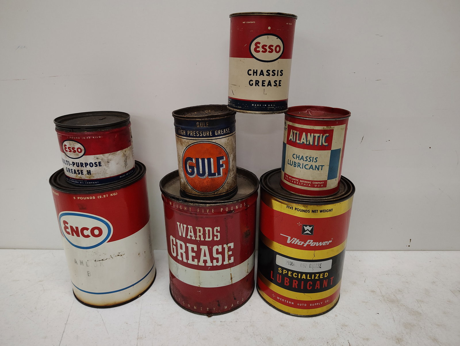 grease cans: Enco, Wards, Gulf, Atlantic, Esso and more conditions vary