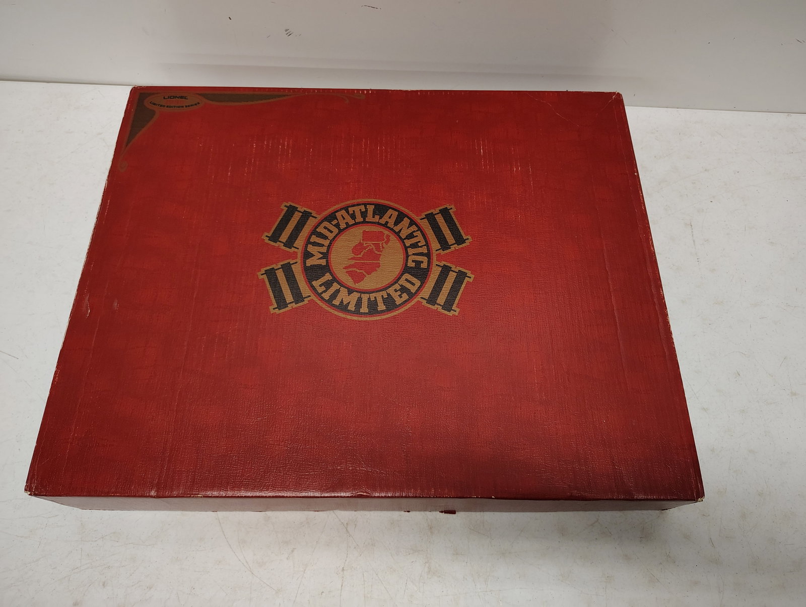 model trains: 1980 Mid Atlantic Limited in original box, full set
