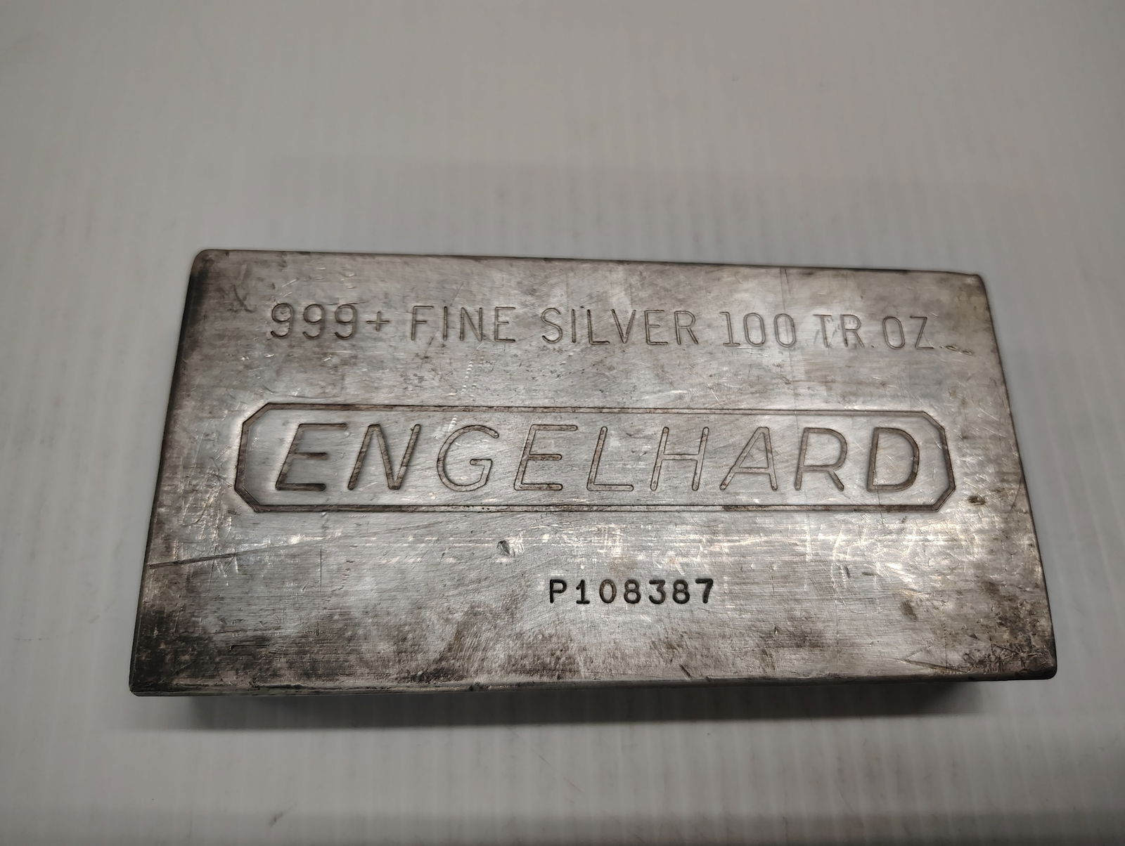 100 oz Engelhard silver bar (1 of 1)