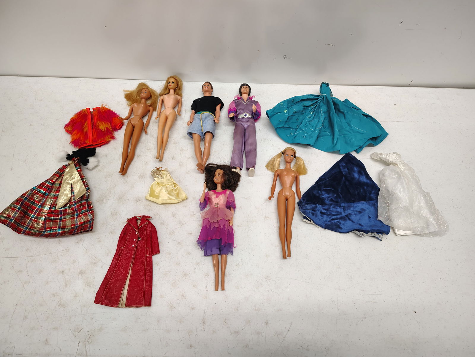 Barbie dolls (1 of 5)