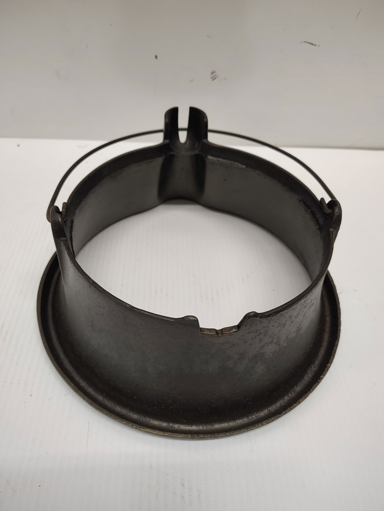 Griswold: # 88 waffle iron base good condition