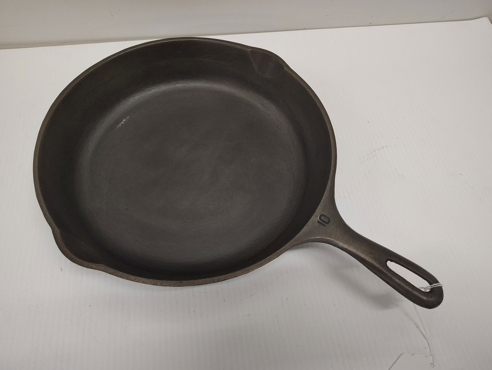 Griswold: # 10 skillet good condition
