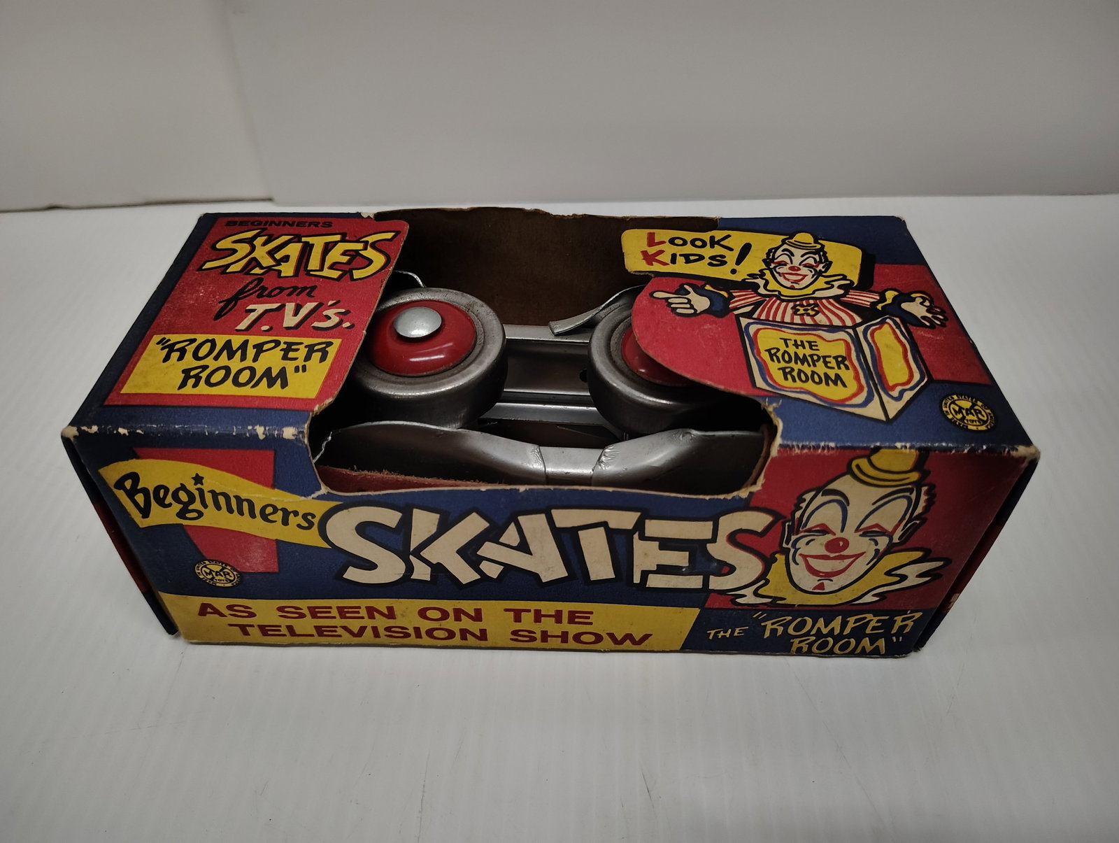 toys: marx romper room skates mint in box