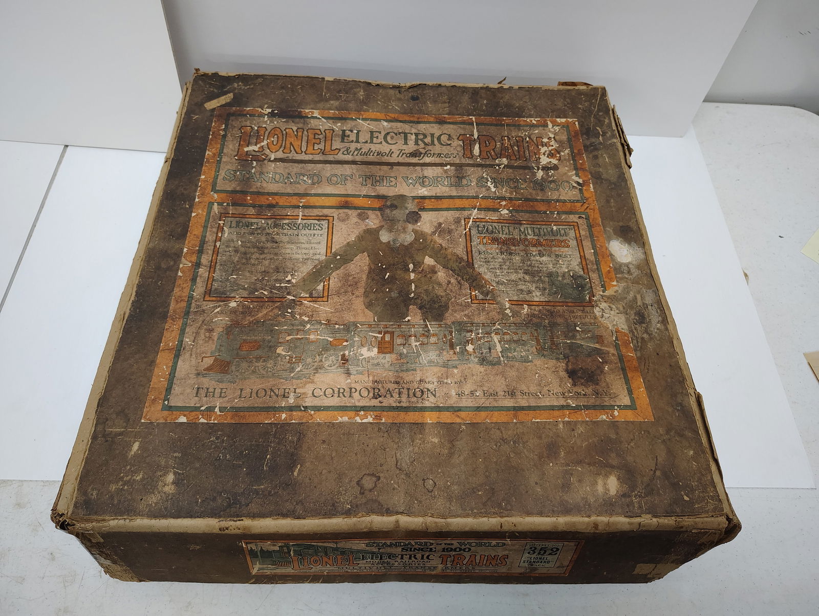 Trains: Lionel # 10 set standard gauge