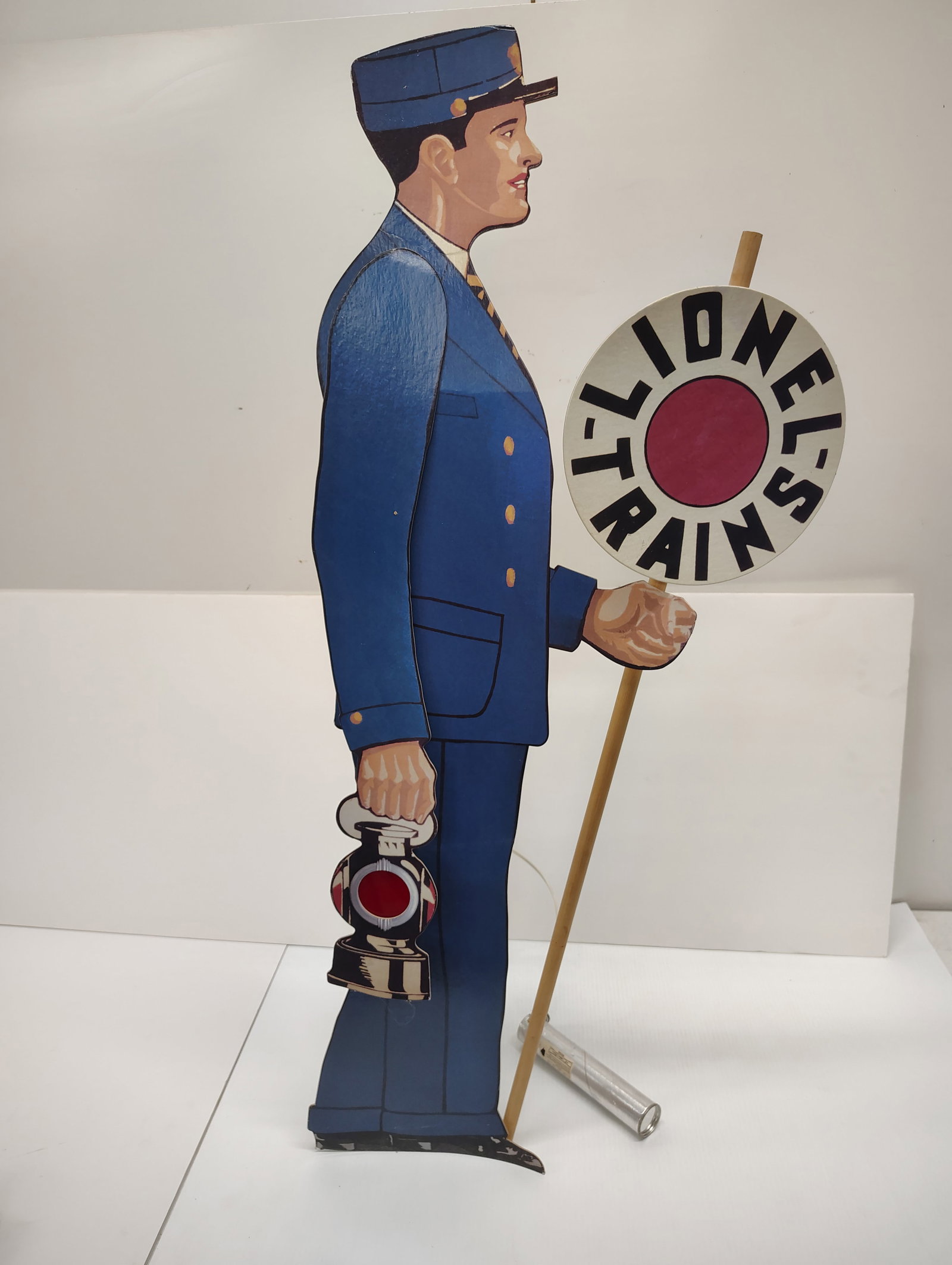 reproduction: Lionel easel back display battery operated