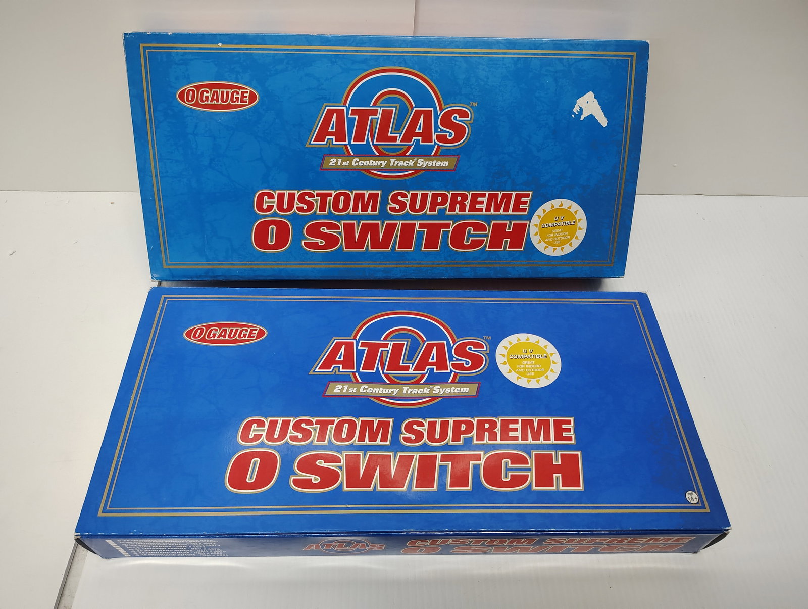 trains: Atlas 0 scale 045 left 6085 and right hand 6086