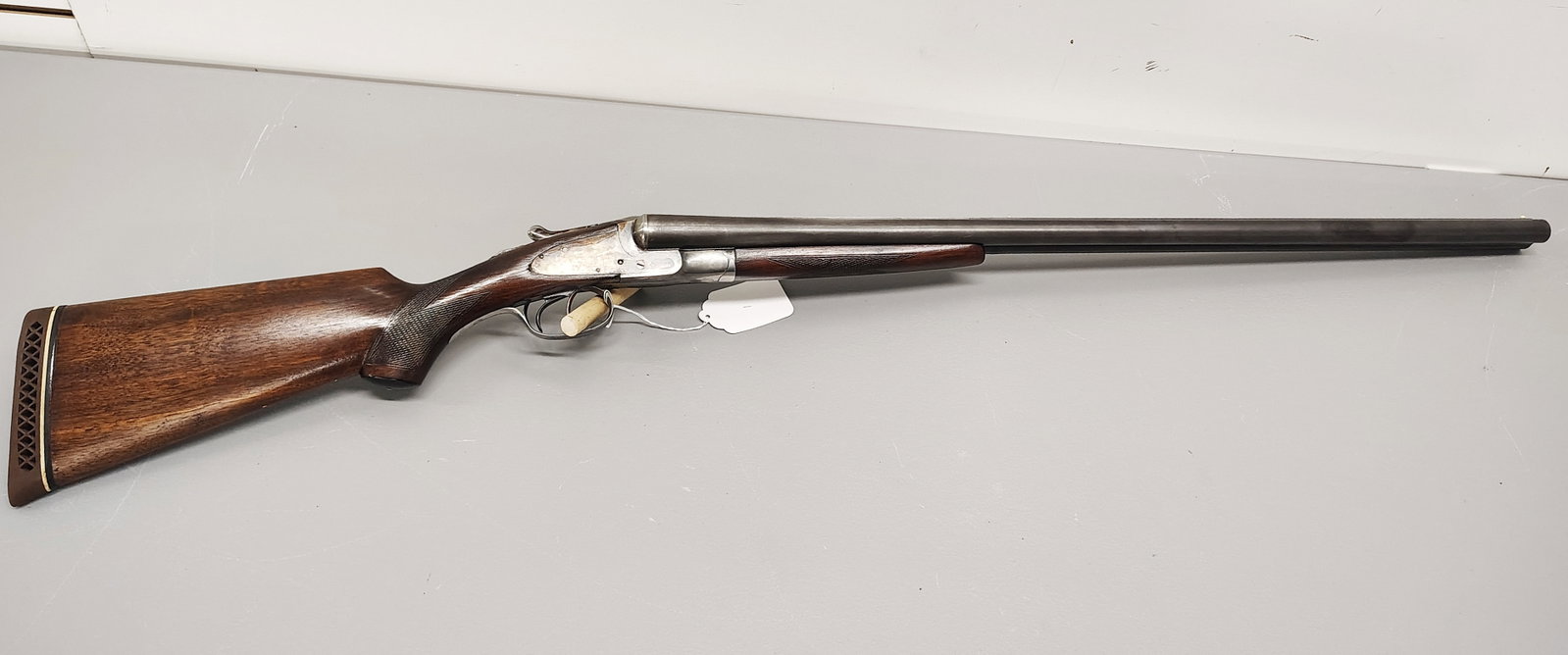 gun: LC Smith field grade 16 gauge serial number: N/AThere is a slight bulge in the left barrel just above forearm.