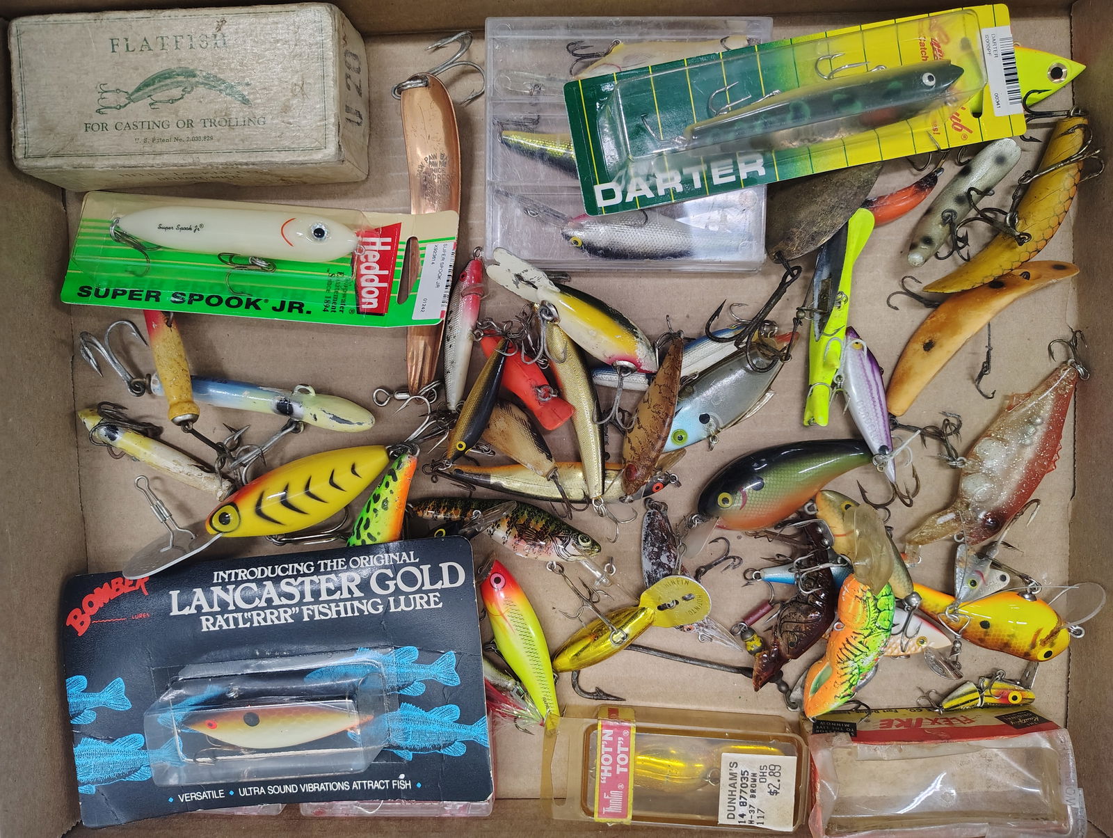 Fishing items: vintage plastic fishing lures