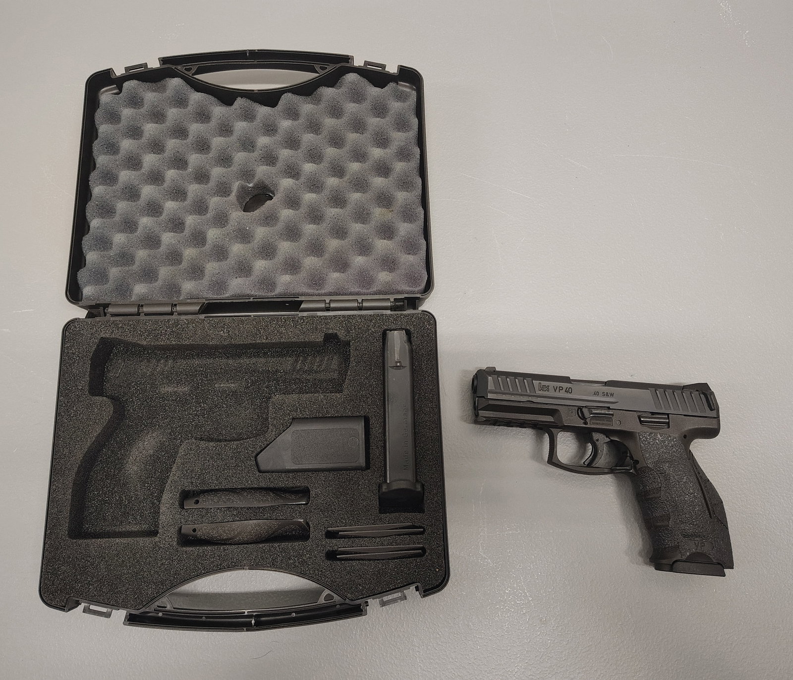 Gun: H&k Heckler &koch vp40 40 caliber serial number: 222008413