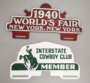 License plate toppers