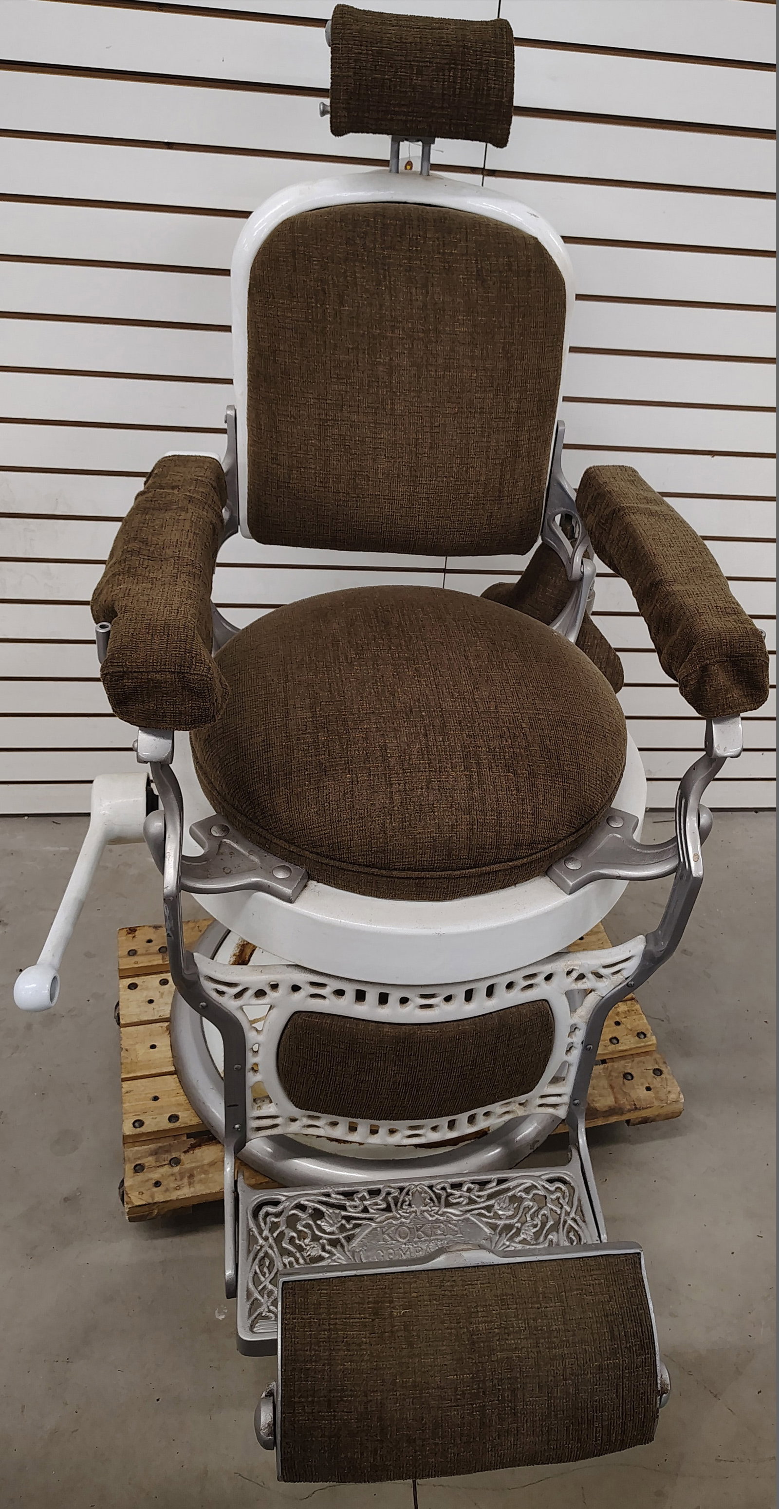 Barber chair: Koken Barber chair
