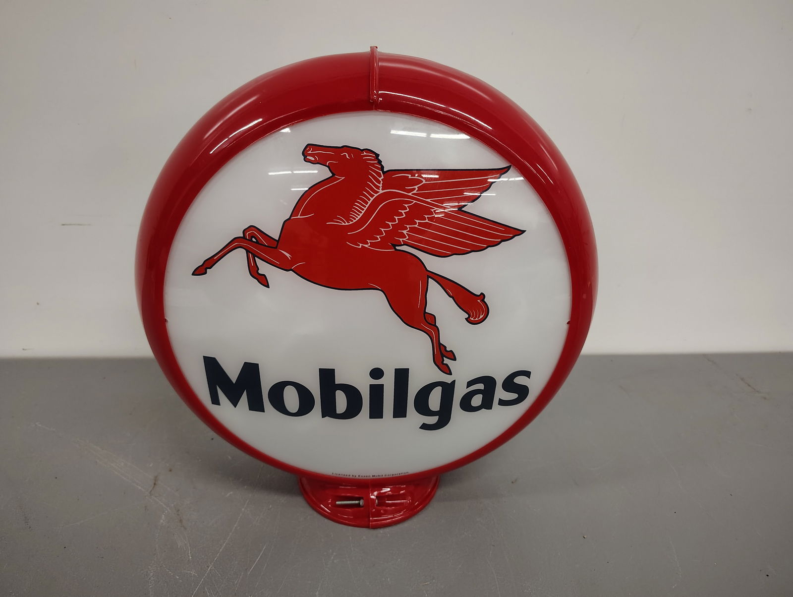 Reproduction: Mobilgas globe