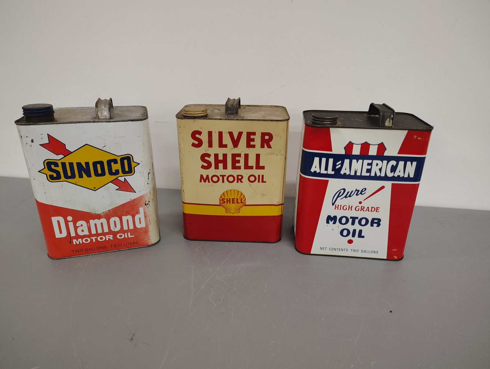 Oil cans: Sunoco Silver Shell All American