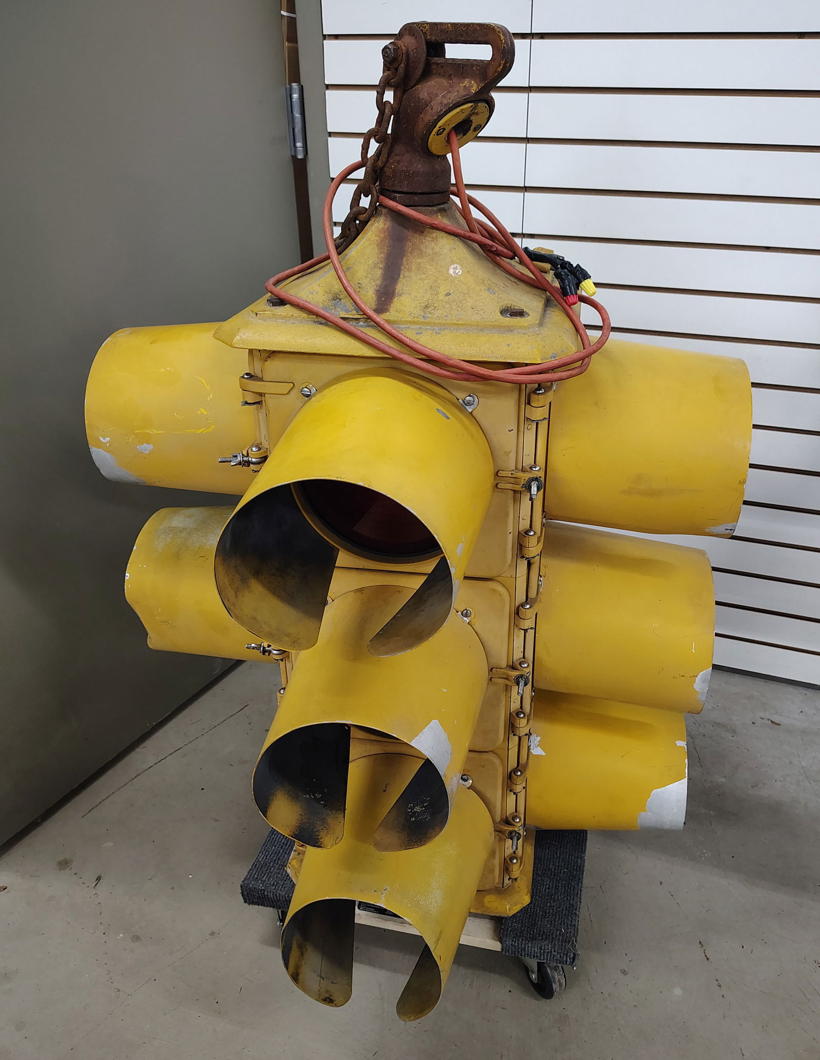 Traffic light (1 of 1)