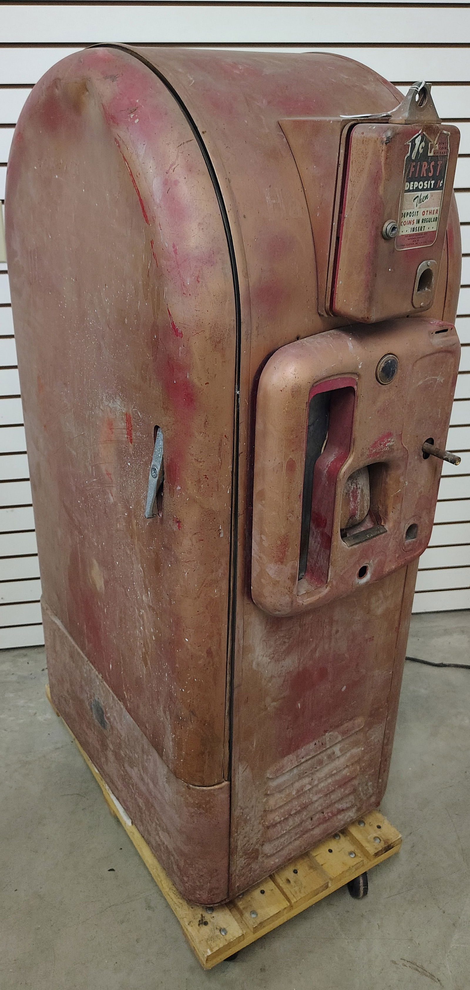 Coca cola machine (1 of 5)