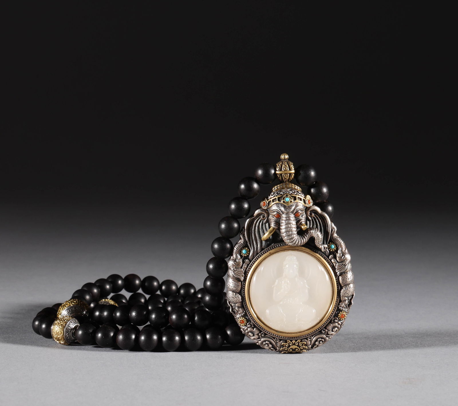 Qing Dynasty silver covered jade to heart jade Pei (1 of 4)