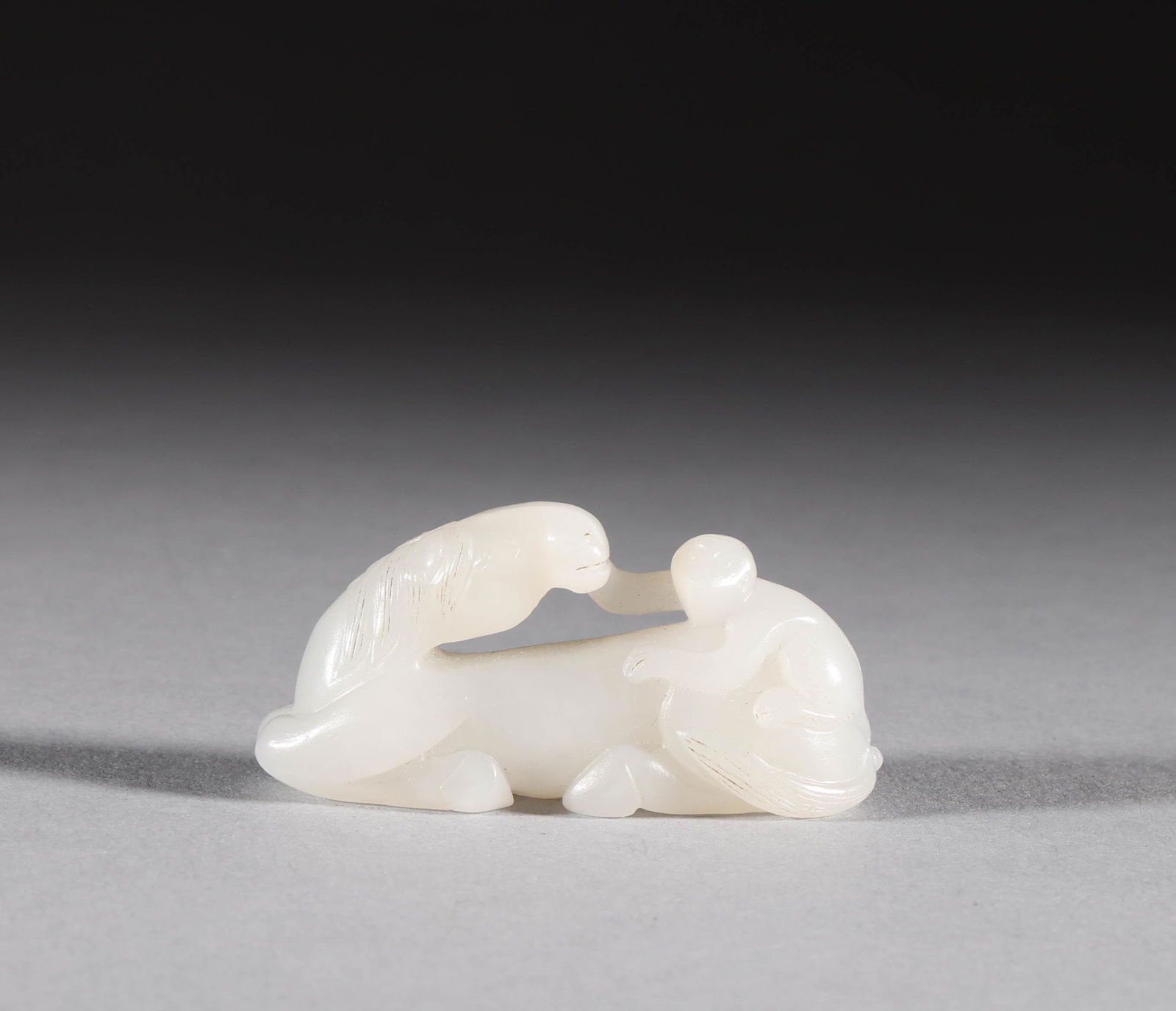 In the Qing Dynasty, Hotan jade horse was crowned Marquis (1 of 5)