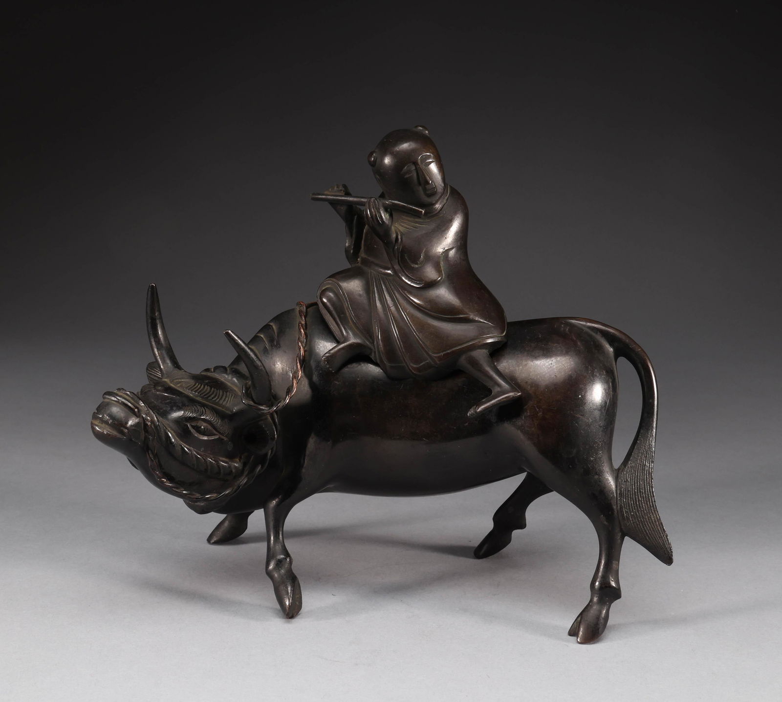 Bronze sculpture of the Qing Dynasty boy herding cattle fragrance (1 of 10)