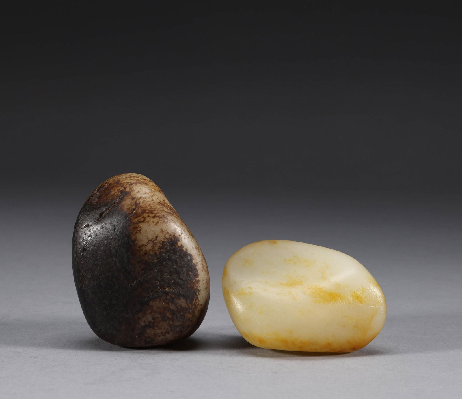 The first group of Hetian jade stone in Qing Dynasty (1 of 6)