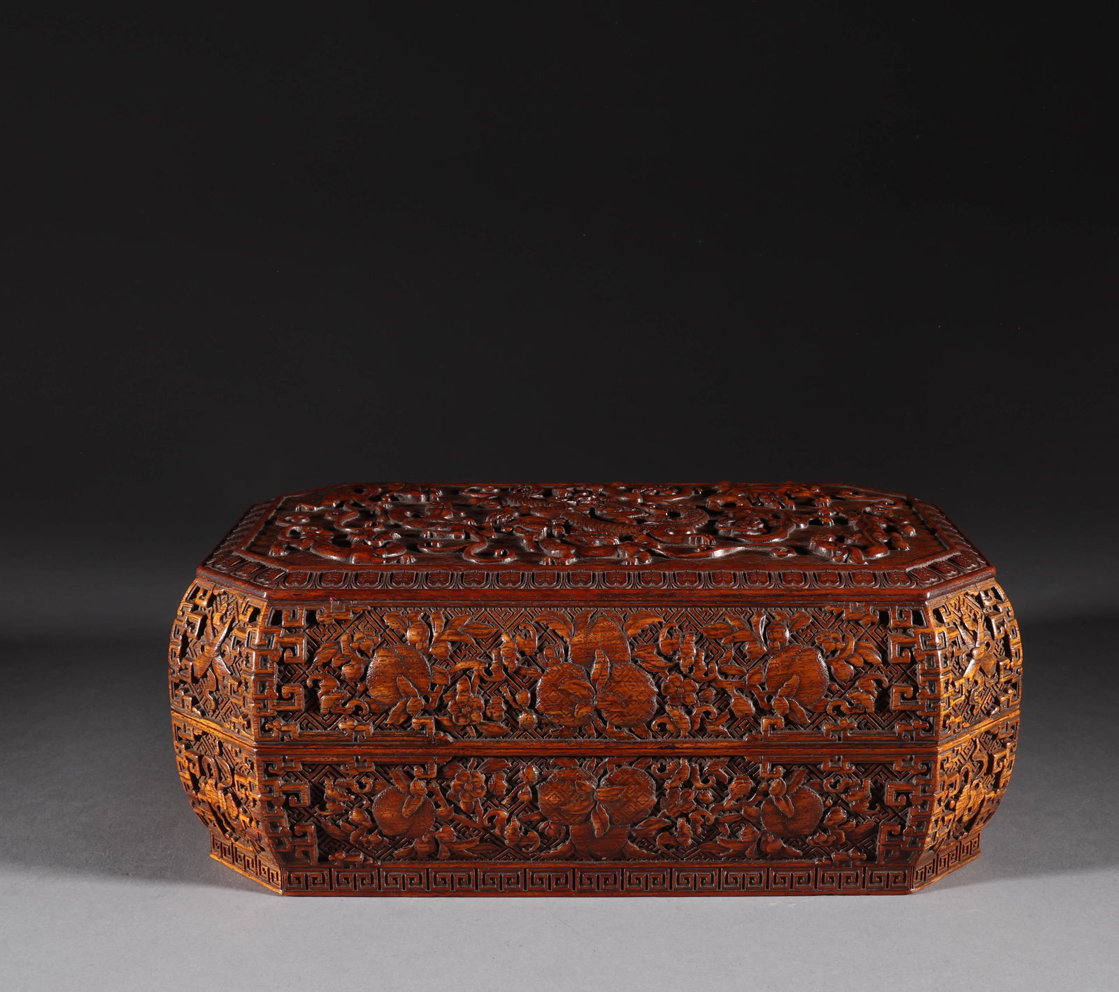 Huanghua pear dragon text box of Qing Dynasty (1 of 7)