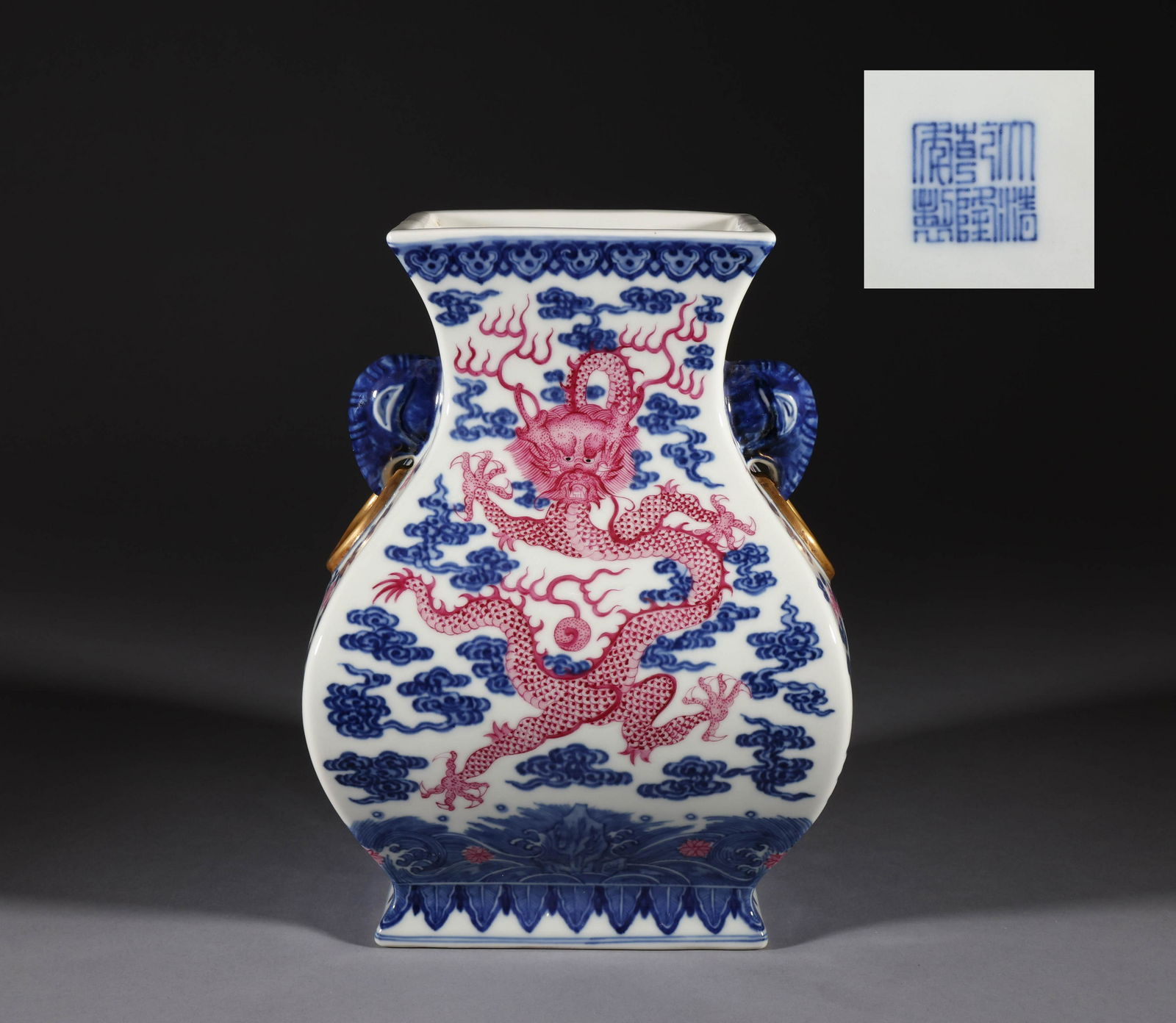 Qing Dynasty blue and white color dragon pattern Zun (1 of 7)