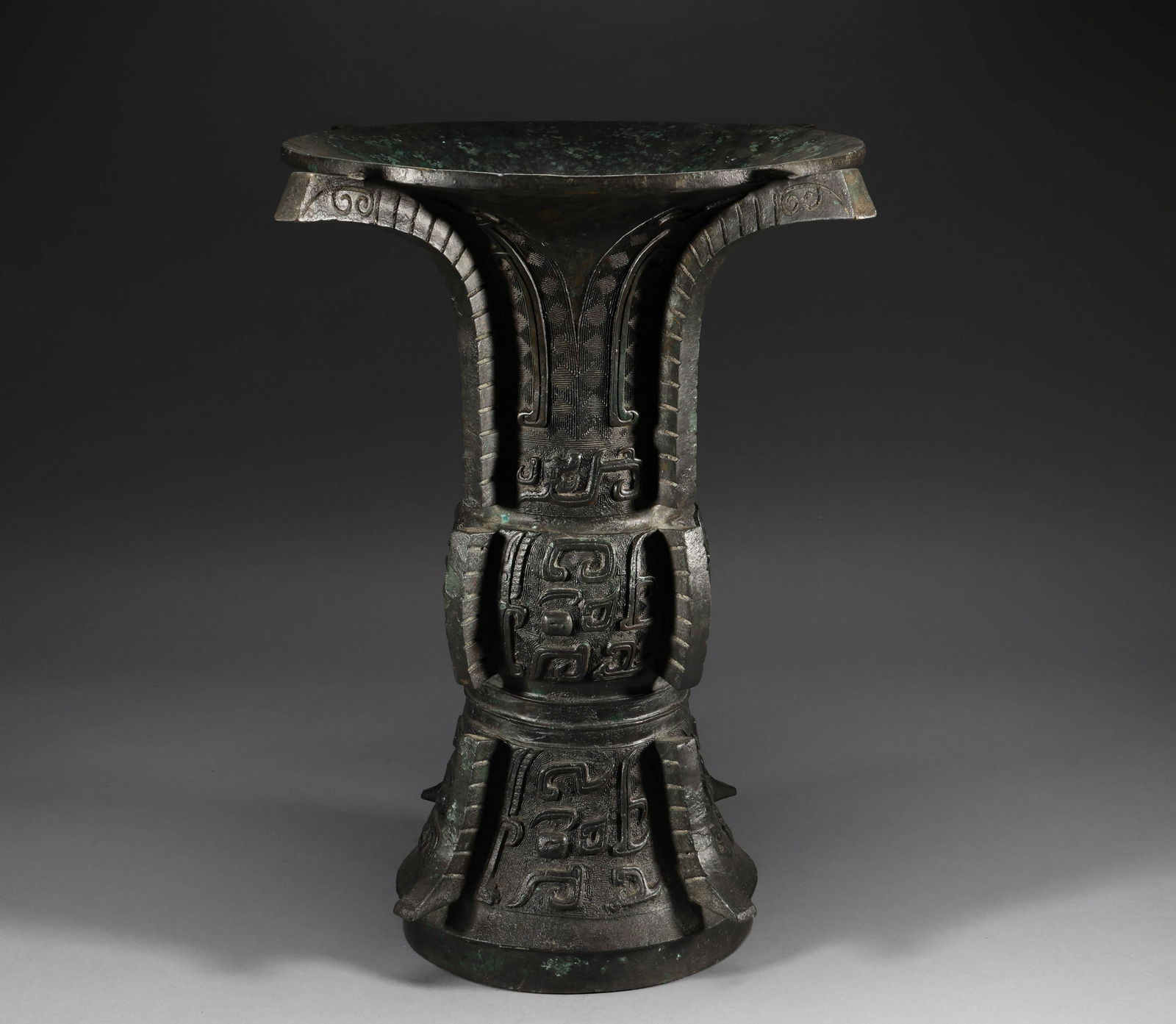 Bronze flower Gu of Han Dynasty (1 of 9)