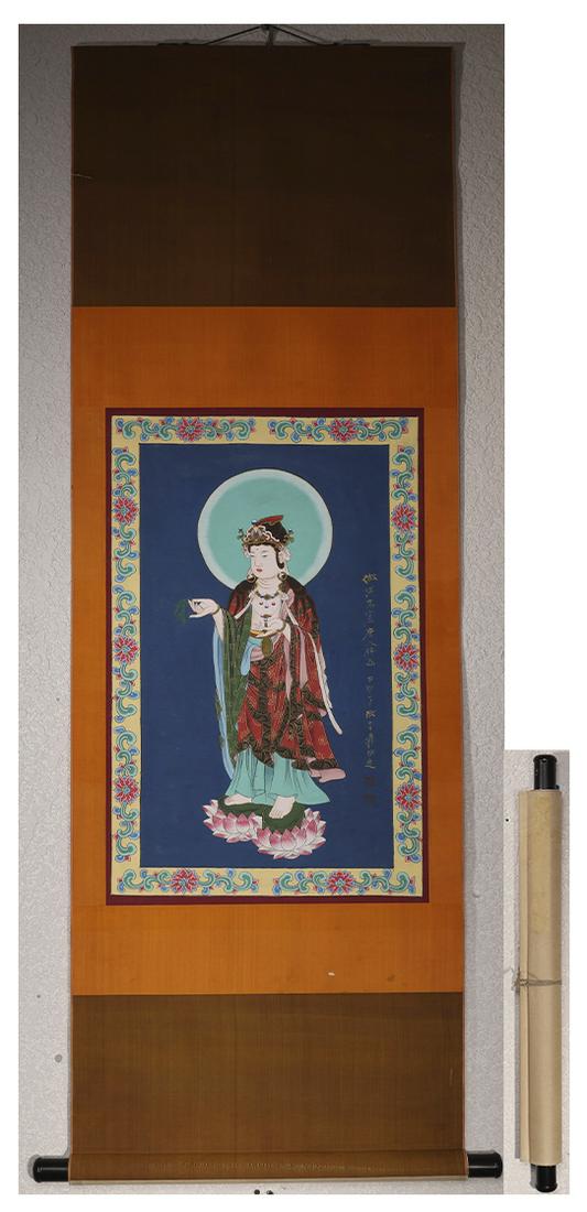 Modern Zhangdaqian silk scroll (1 of 7)