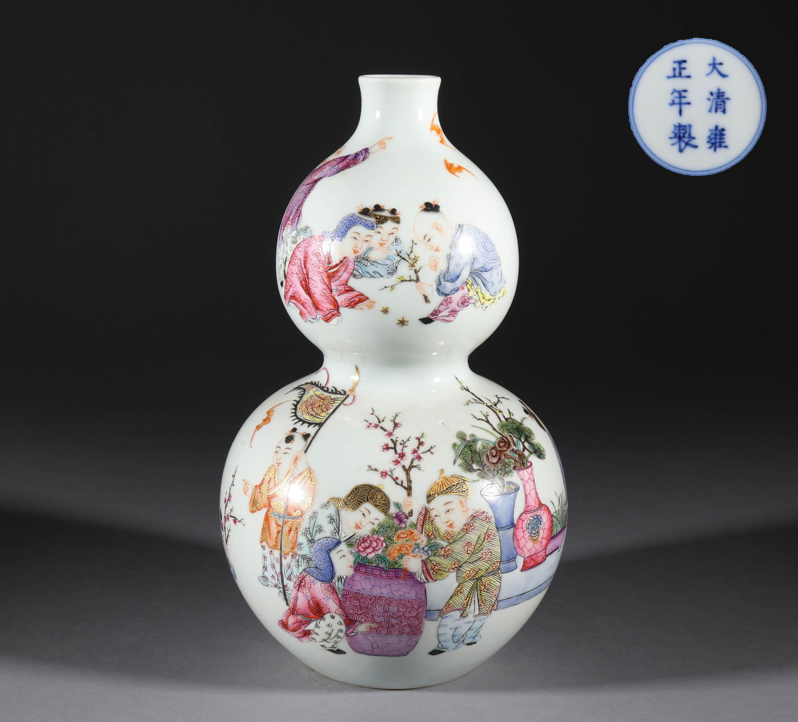 Gourd bottle of pastel figure story in Qing Dynasty (1 of 9)