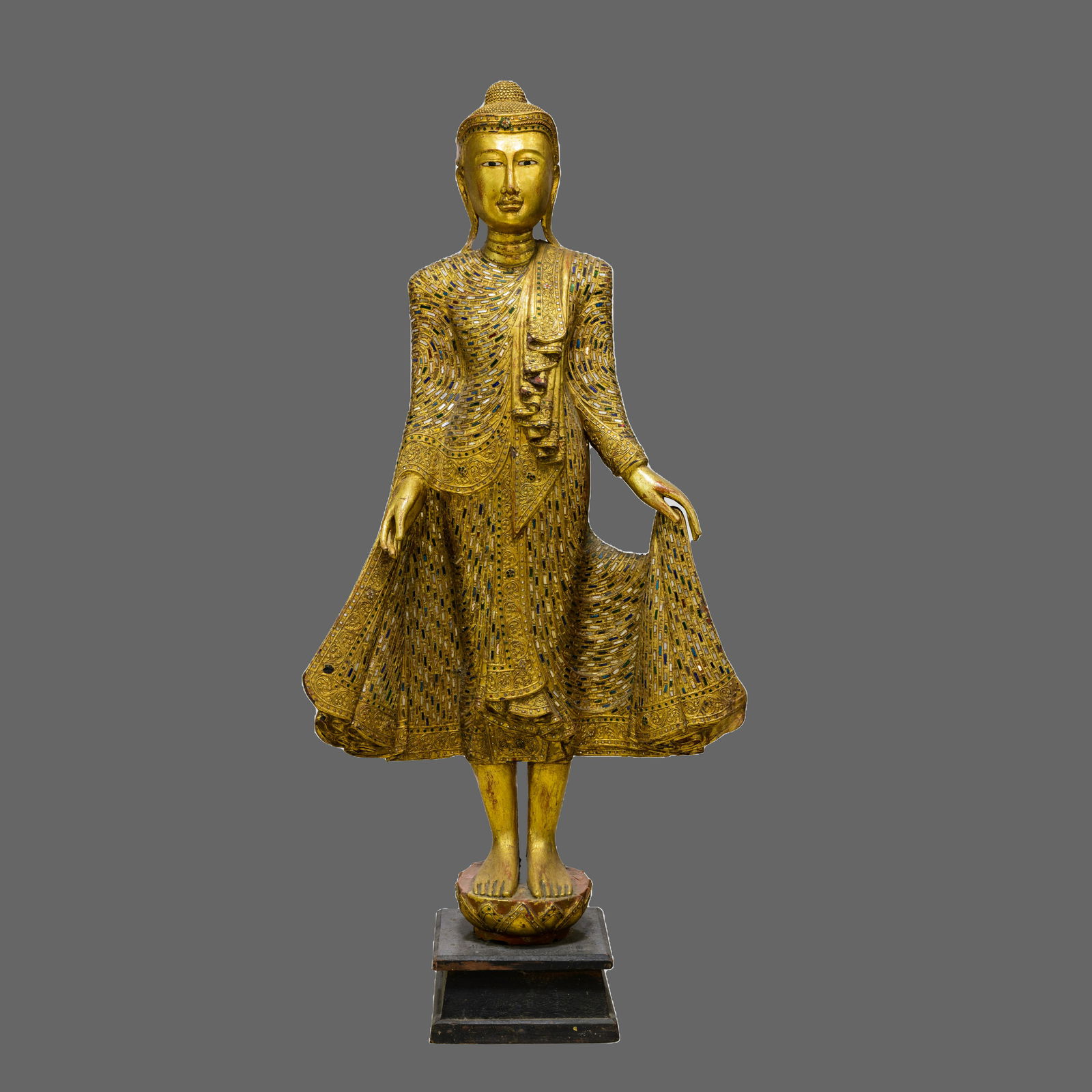 Standing statue of ancient Persian wood carving (1 of 10)