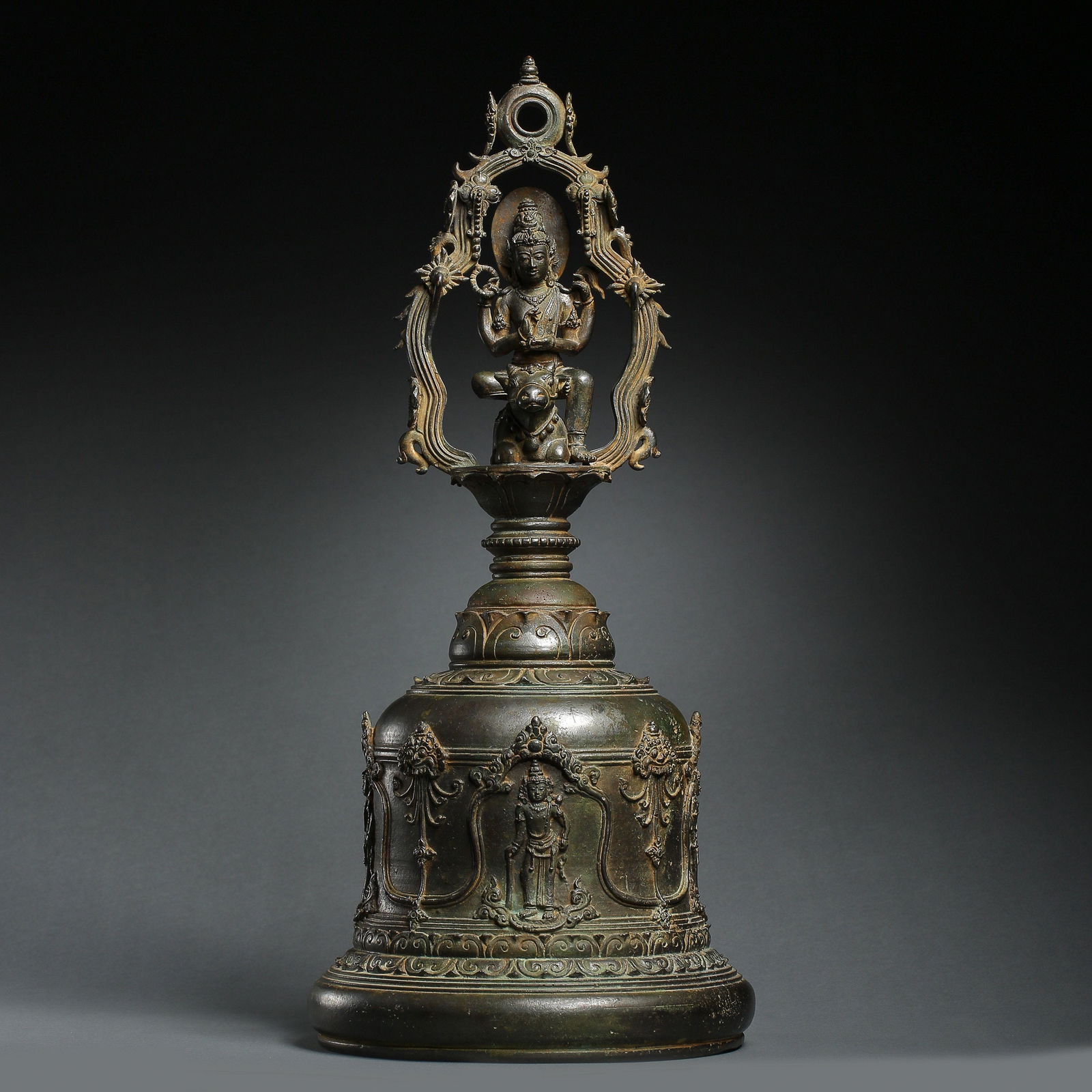 Buddhist bronze bell of Yuan Dynasty in China (1 of 11)