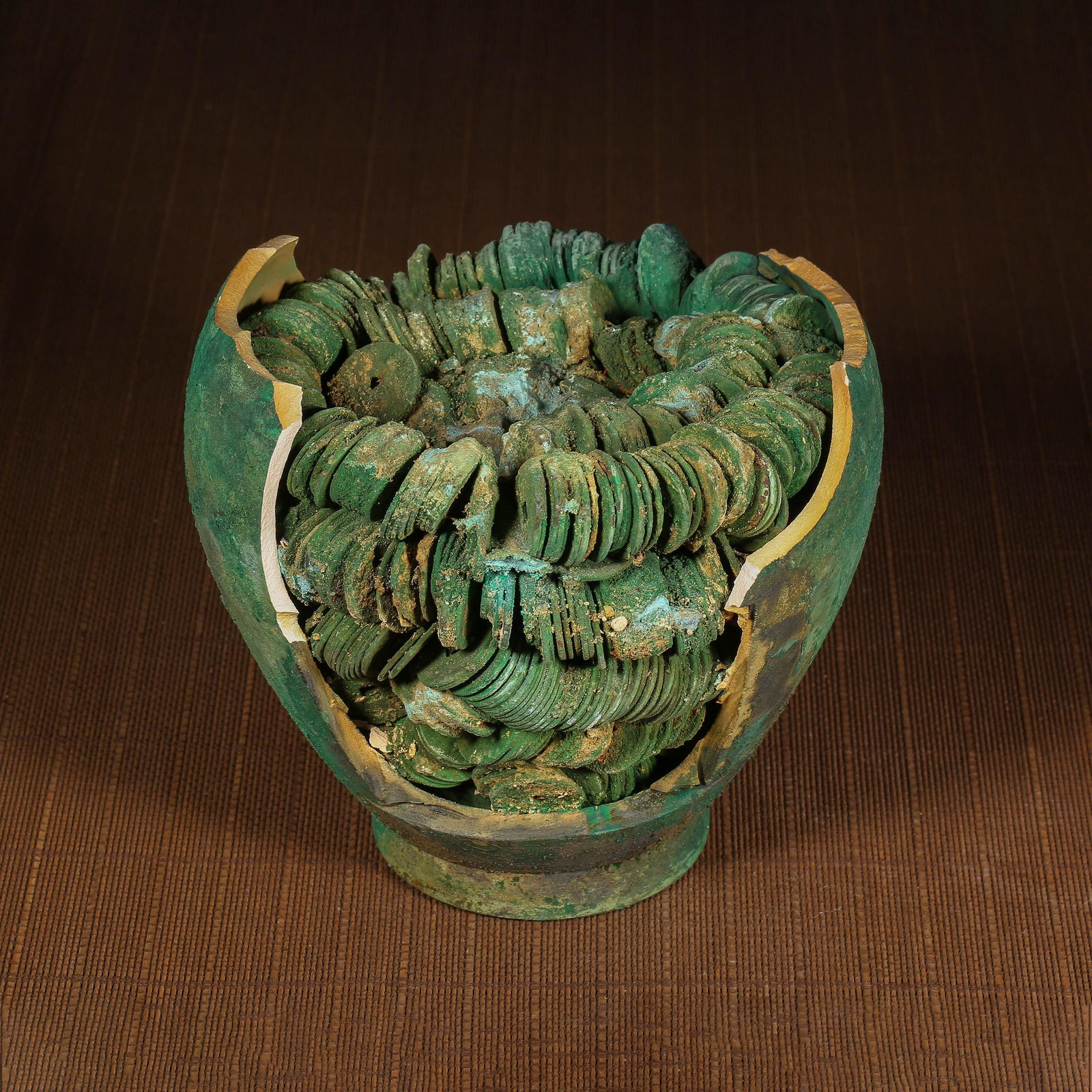 Ancient Chinese copper coin pot (1 of 9)