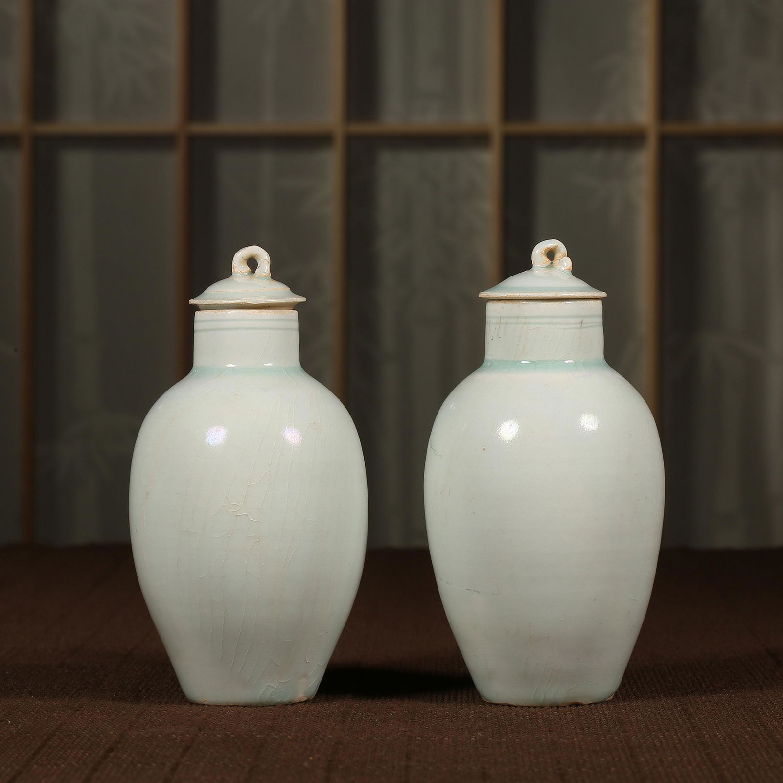 Green glazed bottle of Hutian kiln in Southern Song Dynasty, China (1 of 13)