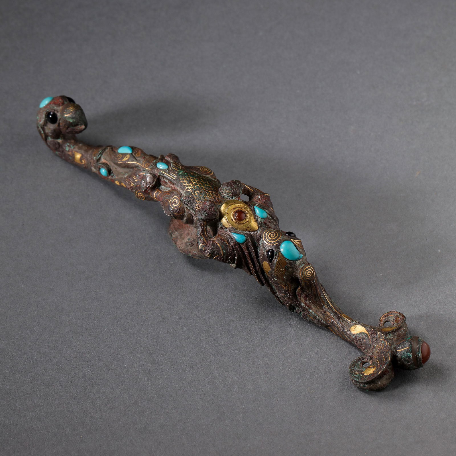 Chinese Warring States period copper inlaid with gold and silver inlaid with pine stone and hook (1 of 9)