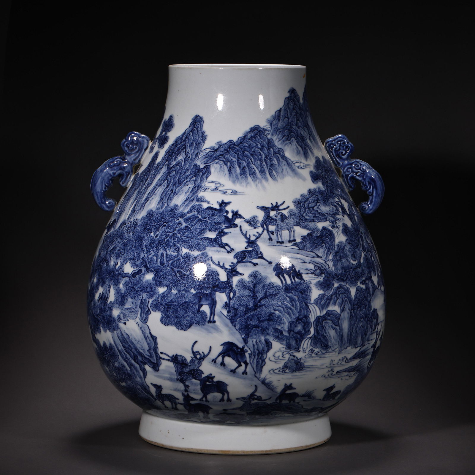 Qing Dynasty Yongzheng blue and white hundred deer statue (1 of 8)