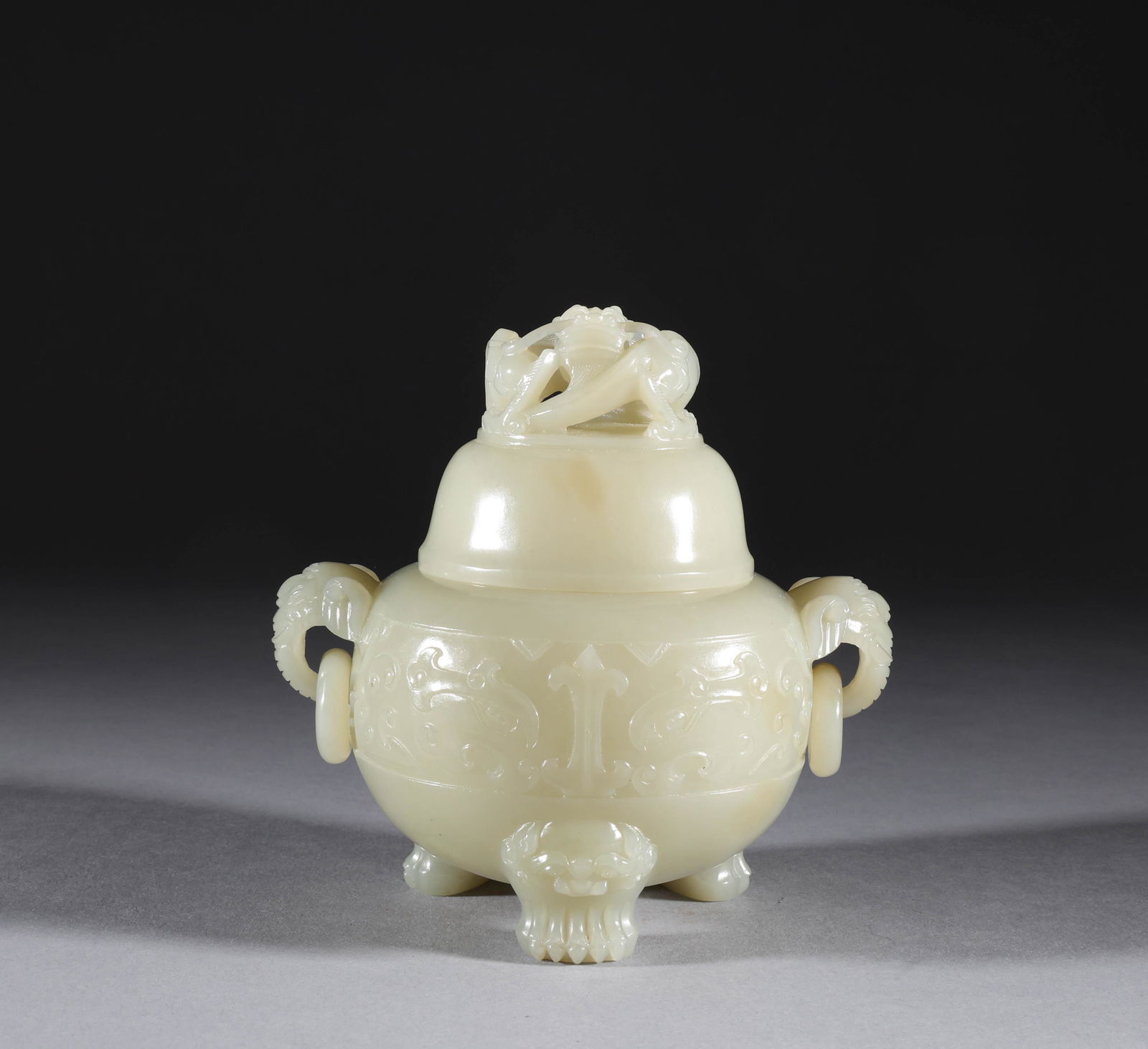 Hetian Jade animal ear stove from Qing Dynasty (1 of 9)