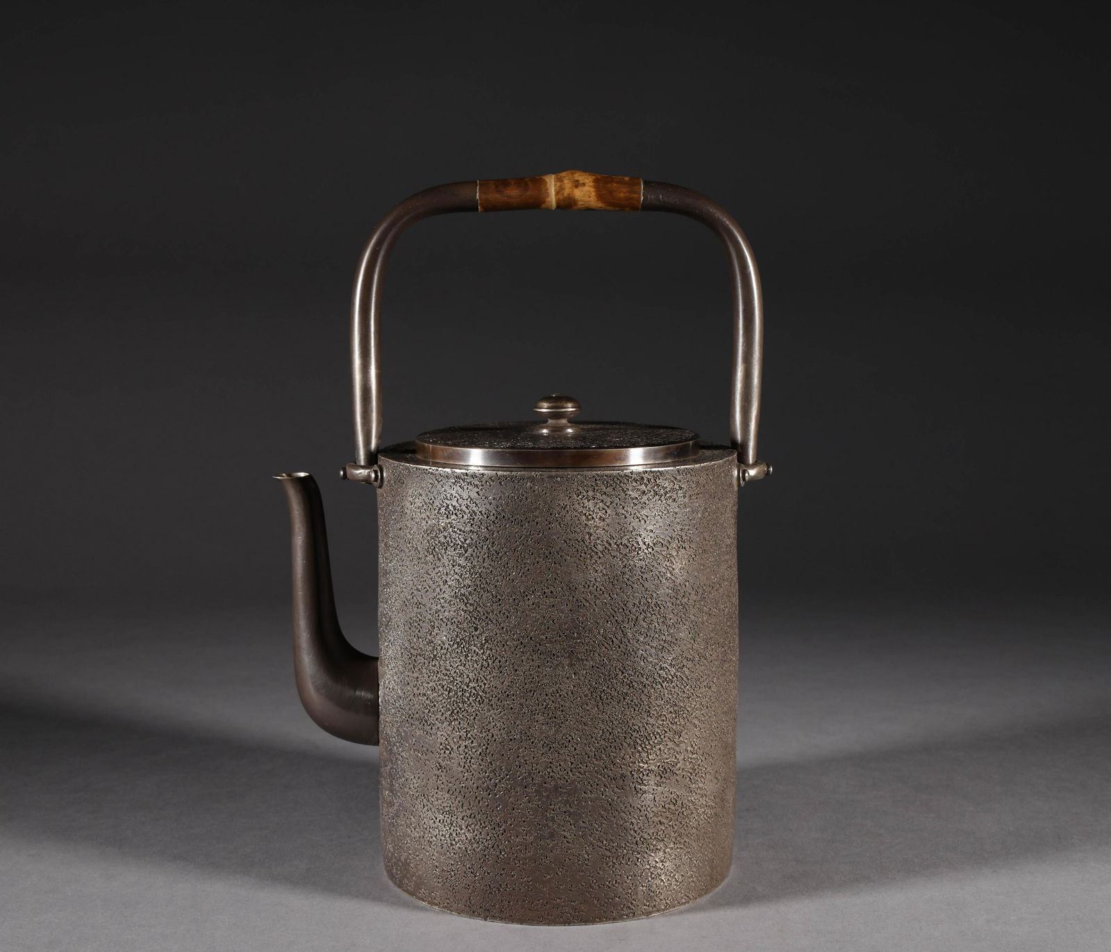 Japan's silver pot (1 of 9)