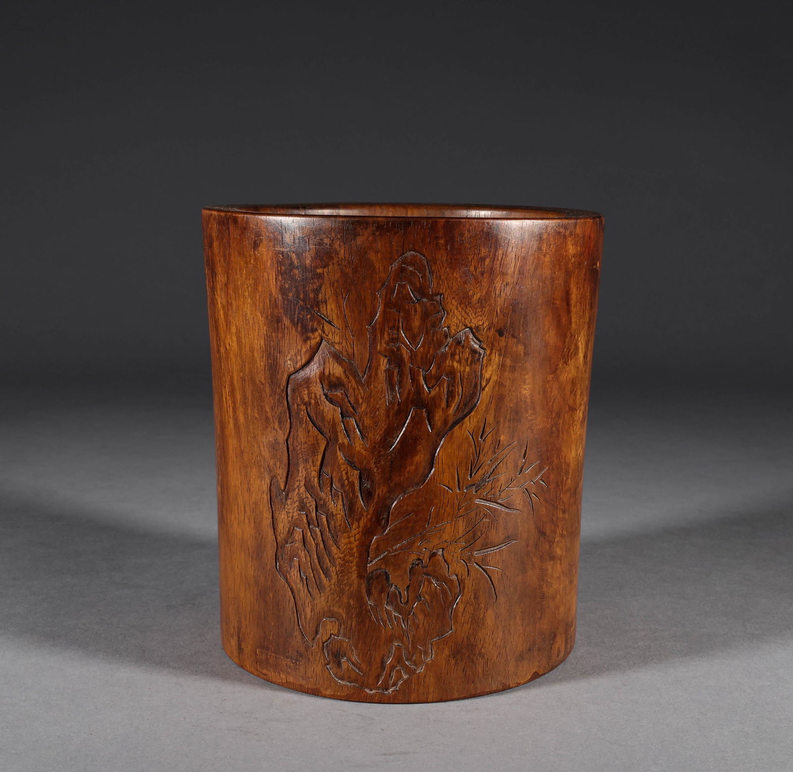 Yellow pear wood pen holder of Qing Dynasty (1 of 7)