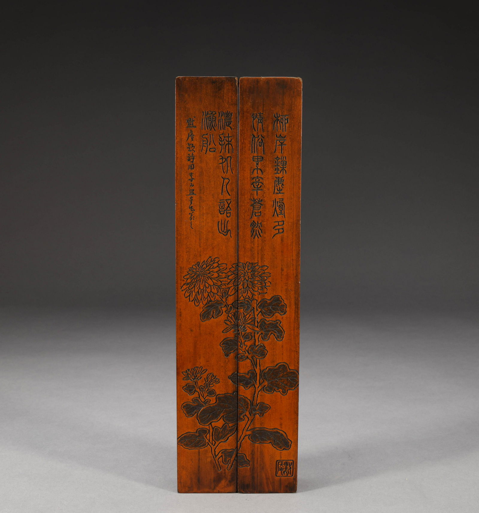 Qing Dynasty rosewood paperweight (1 of 9)