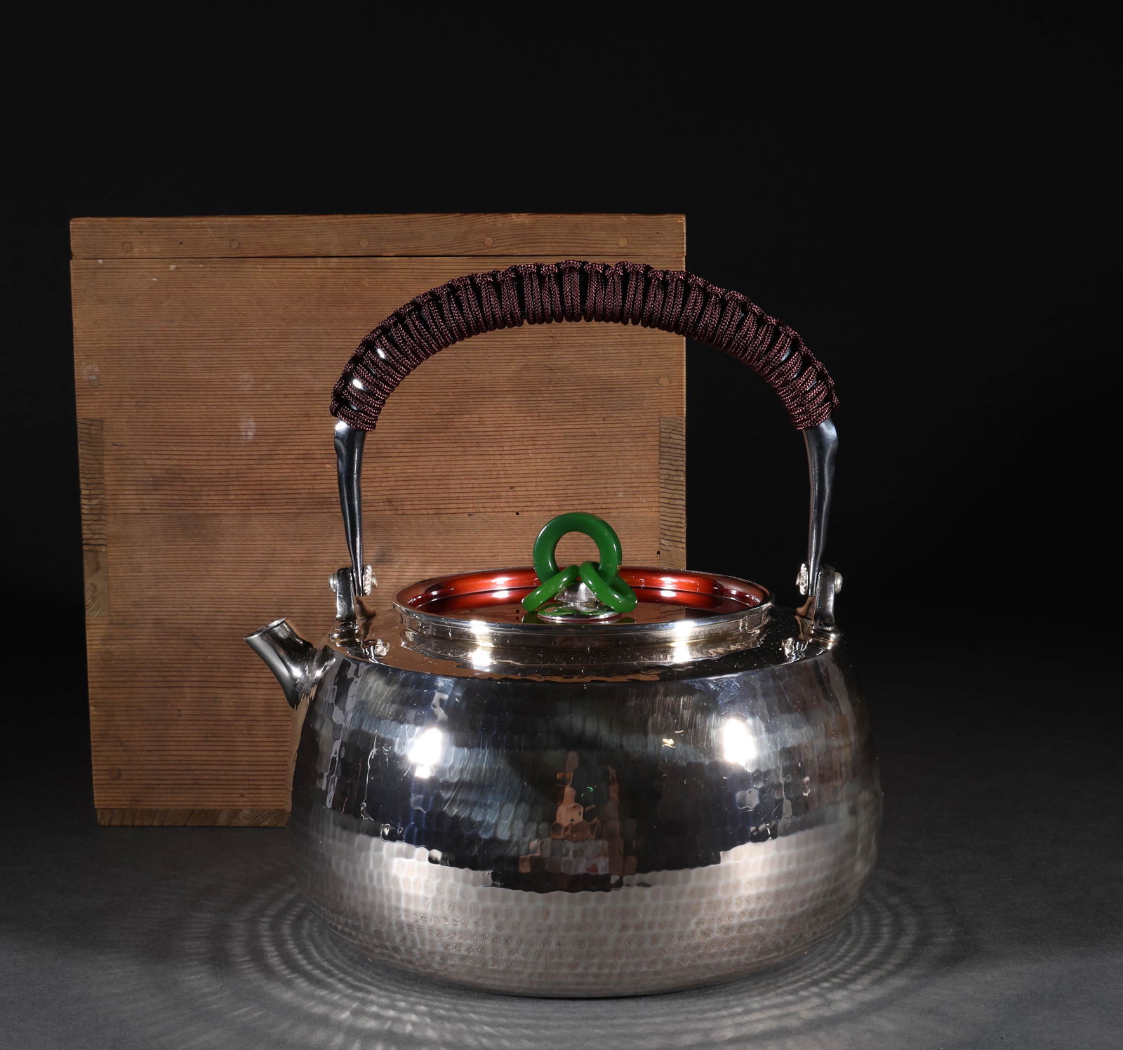 Japan's silver pot (1 of 8)