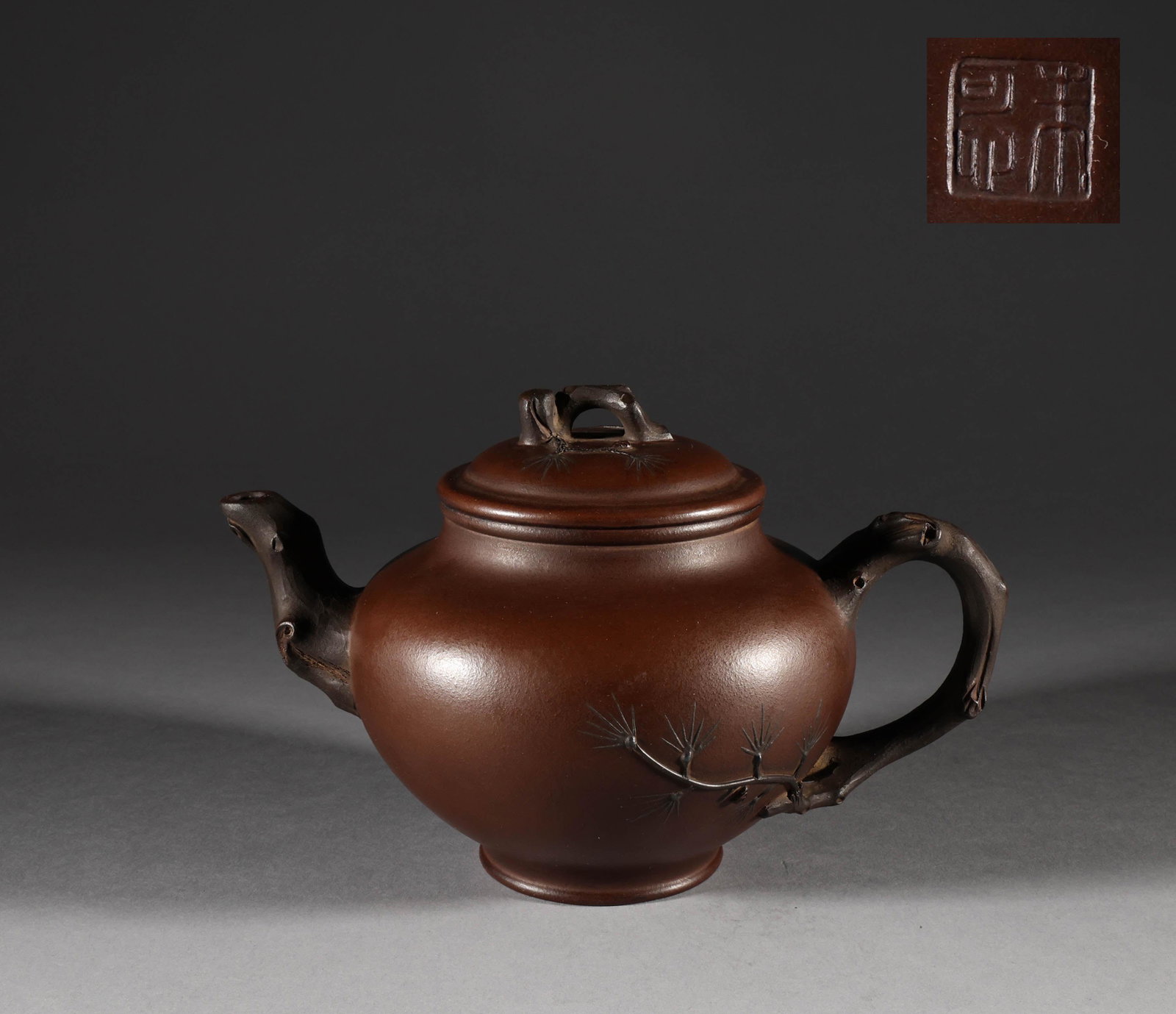 Purple clay pot of the Qing Dynasty: Height: 15cm, width: 20cm, weight: 489g