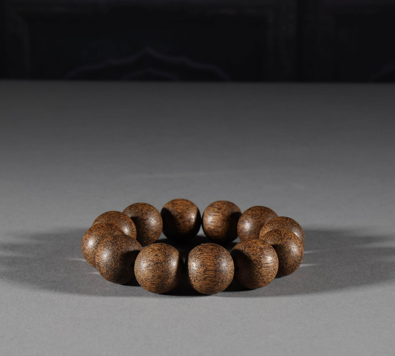 Qing Dynasty Qinan Chenxiang rosary (1 of 4)