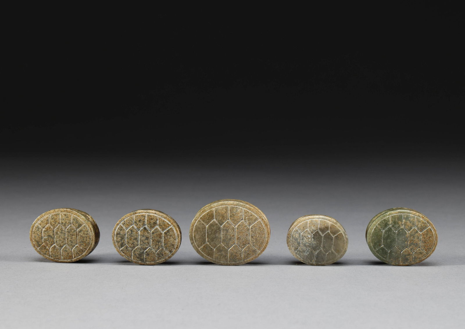 Before the Ming Dynasty, Hetian Jade Carpet Shell (1 of 7)